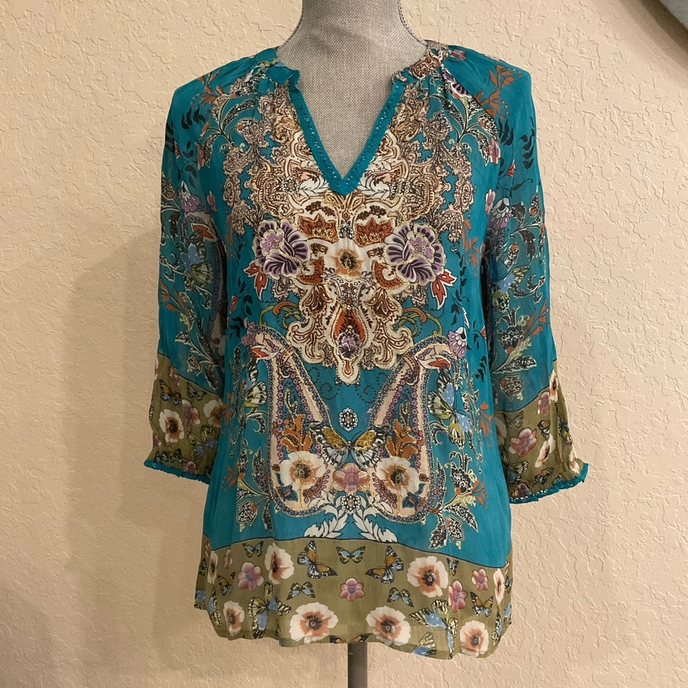 Beautiful Bila blouse from India. Size S
